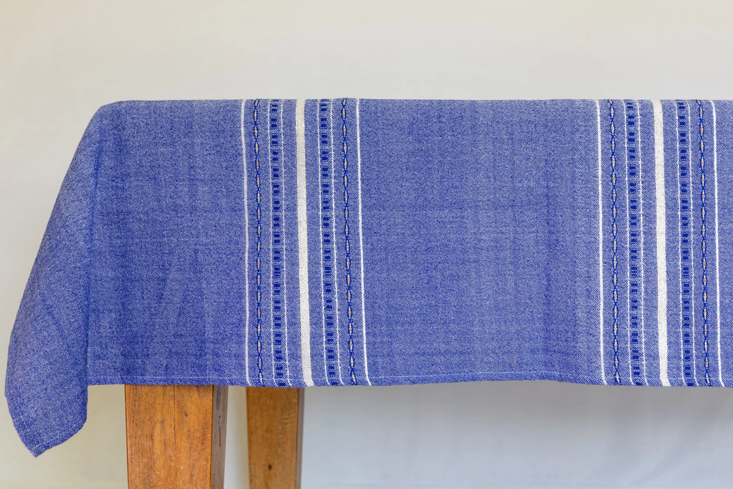 Gabrieli Tablecloth - Classic Design - Blue Background With Gold And Silver Home & Special Occasions 4 Gabrieli Tablecloth - Classic Design - Blue Background With Gold And Silver Home & Special Occasions