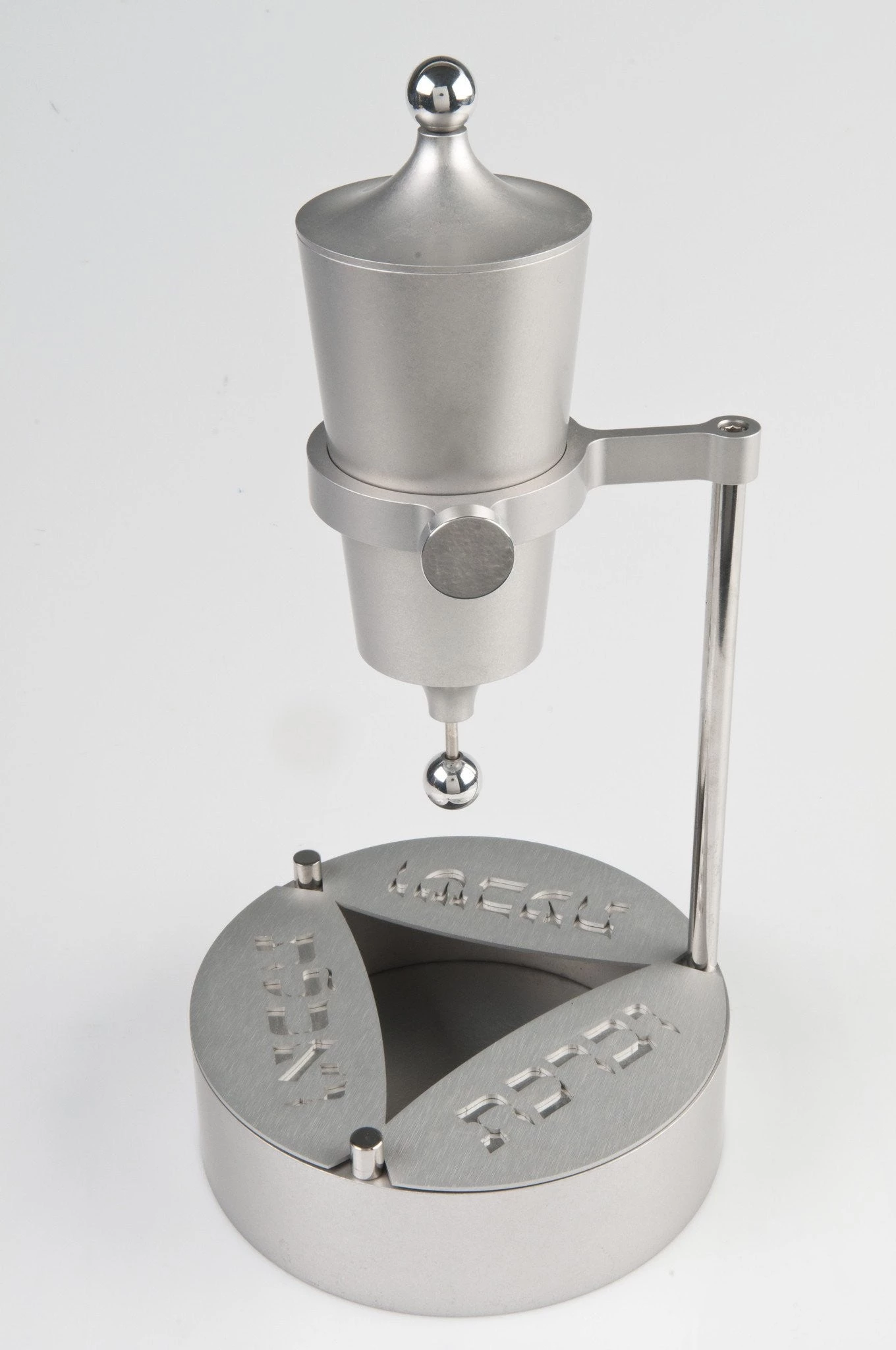 Agayof Mayim Achronim Pump Large Art & Judaica 4 Agayof Mayim Achronim Pump Large Art & Judaica